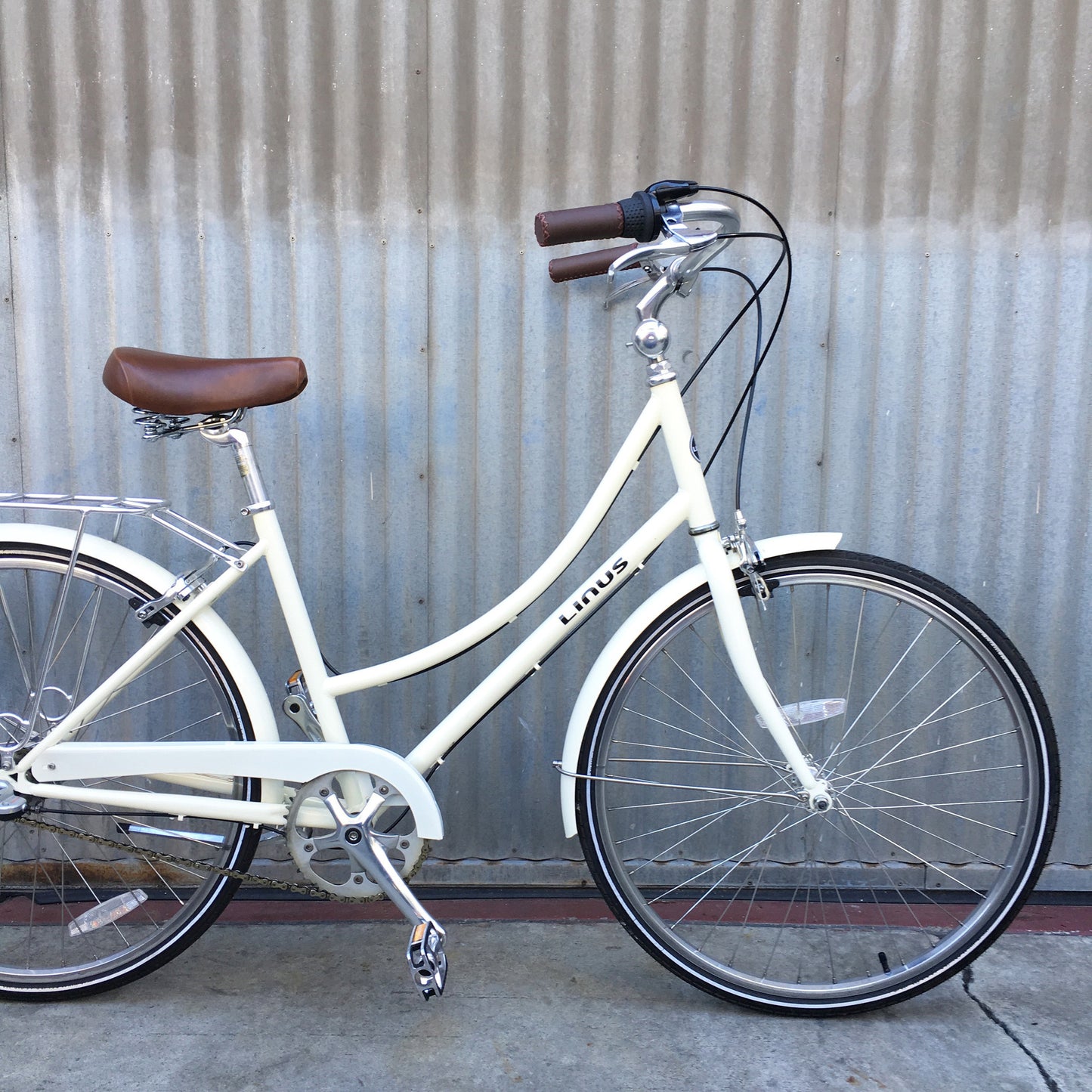 Used Linus Small 26" Wheel Dutchi City Bike